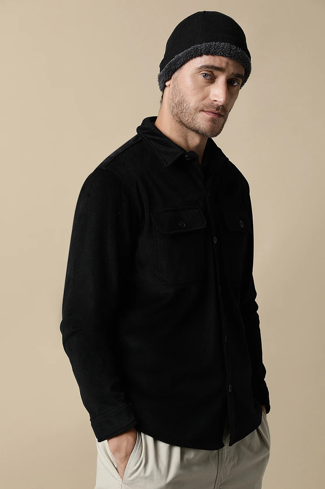 The Fort Collins Men's Black Corduroy Shacket features dual chest pockets for a stylish and functional upgrade to your wardrobe. Shop online now for this must-have item available in India.