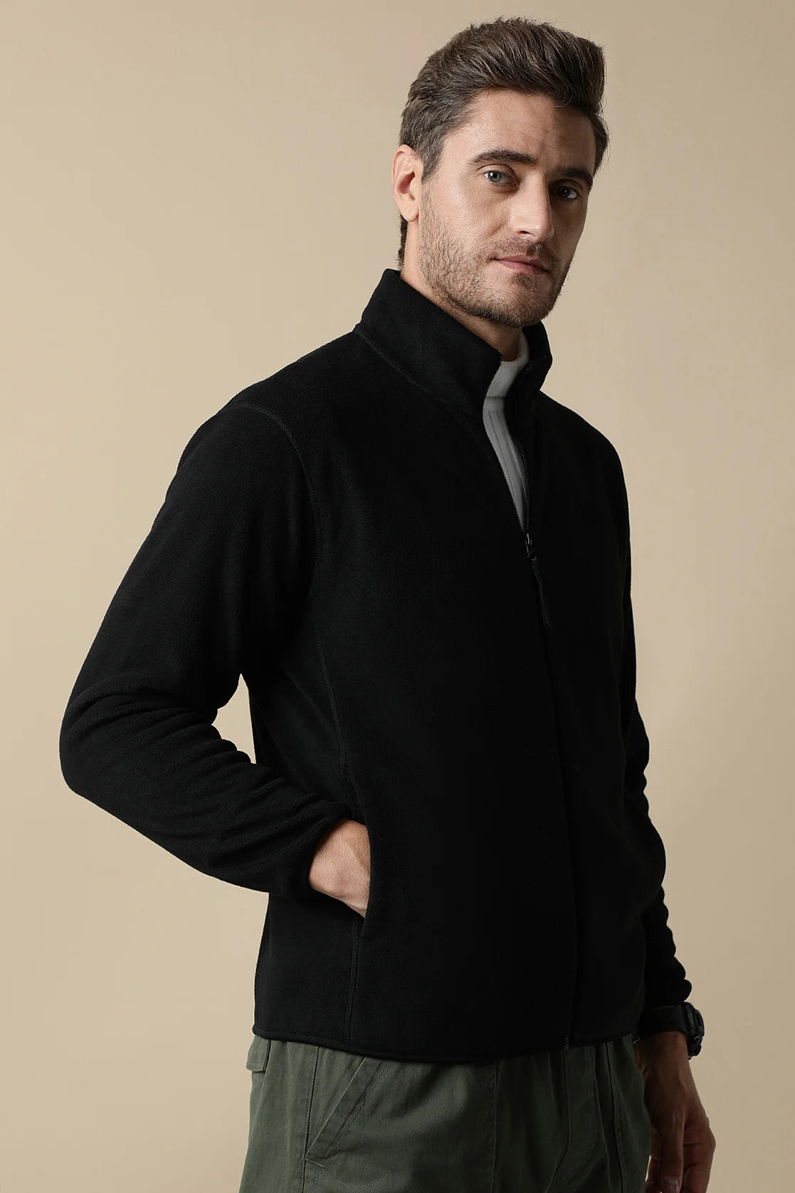 Purchase a stylish wardrobe upgrade from anywhere in India with the Men's Black Full-Zip Fleece Sweatshirt from Fort Collins. Shop online now for this quality product.