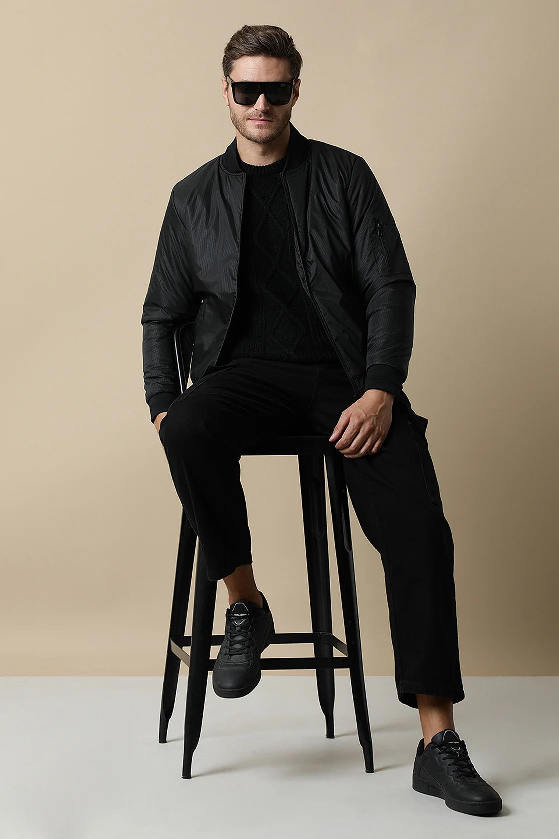 This Men's Black Lightweight Jacket with Ribbed Collar from Fort Collins is the perfect addition to your wardrobe. Order now for a stylish and convenient online shopping experience that can be accessed from anywhere in India.