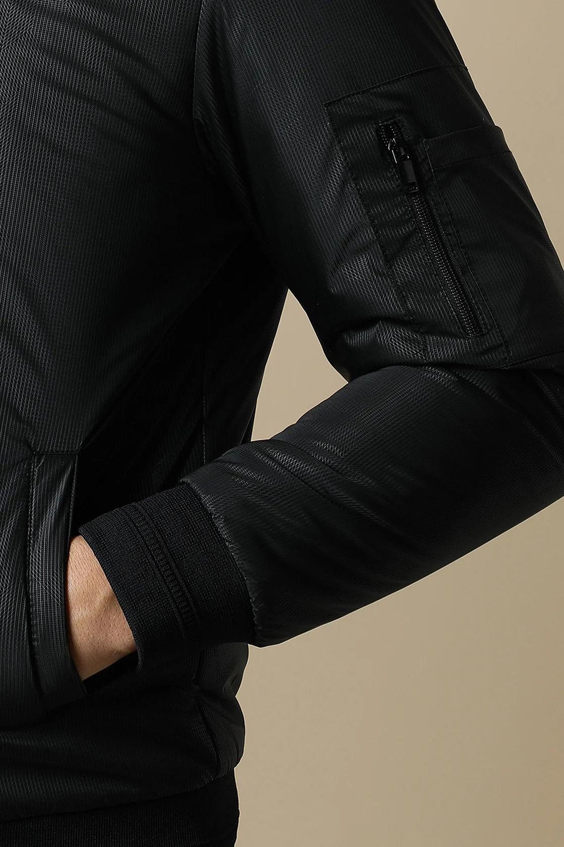 This Men's Black Lightweight Jacket with Ribbed Collar by Fort Collins is perfect for updating your wardrobe. Shop now to elevate your style from anywhere in India.