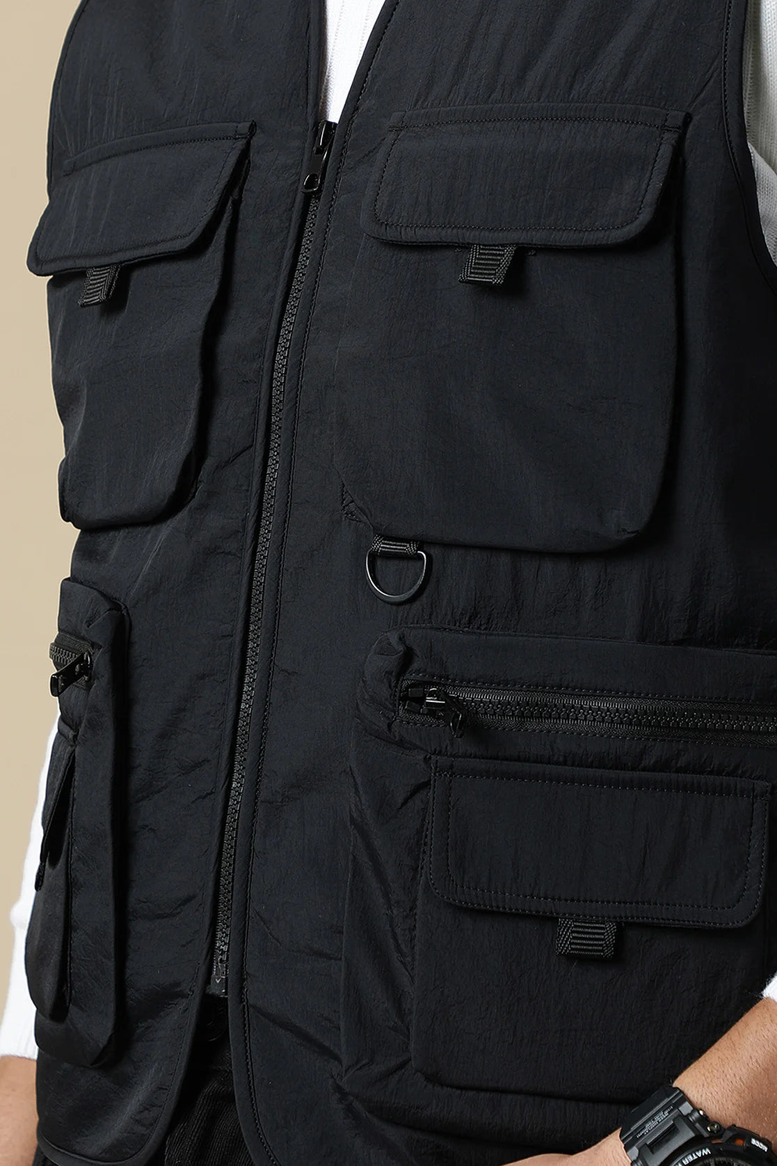 Upgrade your wardrobe with the Men’s Black Tactical Utility Vest Jacket, available from Fort Collins. This trendy jacket is perfect for any occasion and can be purchased online from anywhere in India.