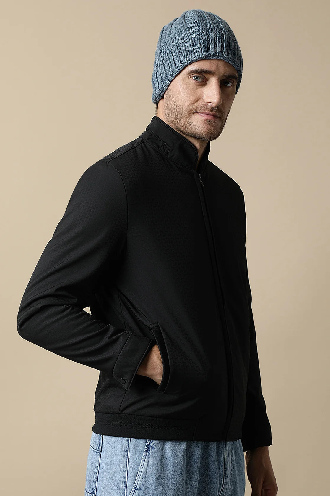 Discover the sleek and stylish Fort Collins Men's Black Textured Lightweight Jacket. Browse our wide selection online and elevate your wardrobe from any location in India.