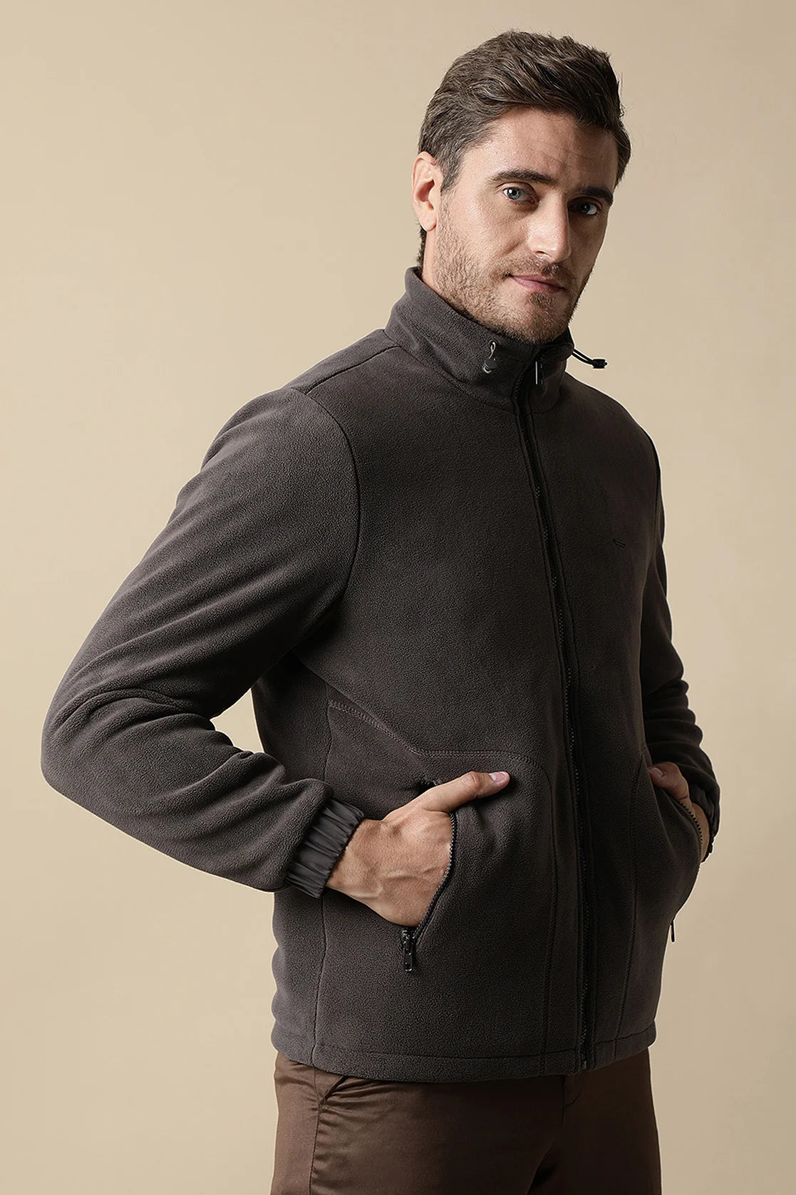 Upgrade your wardrobe with this trendy Men's Coffee Brown Fleece Jacket from Fort Collins. The zip-up front provides both style and functionality. Shop online now for this must-have item, available in India.