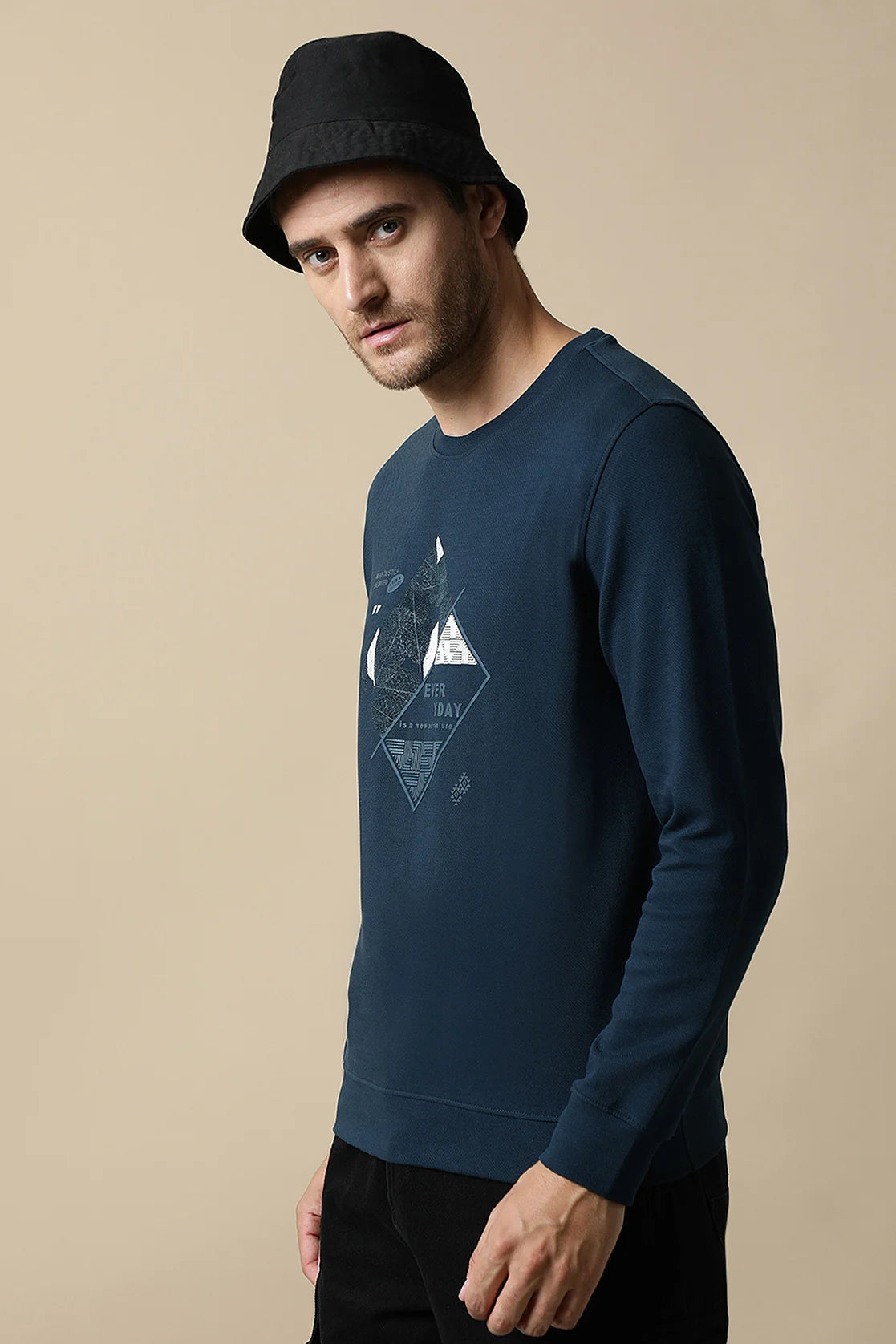 Discover the latest in men's fashion with the Fort Collins Dark Blue Sweatshirt. Shop now for a stylish addition to your wardrobe, available online in India.