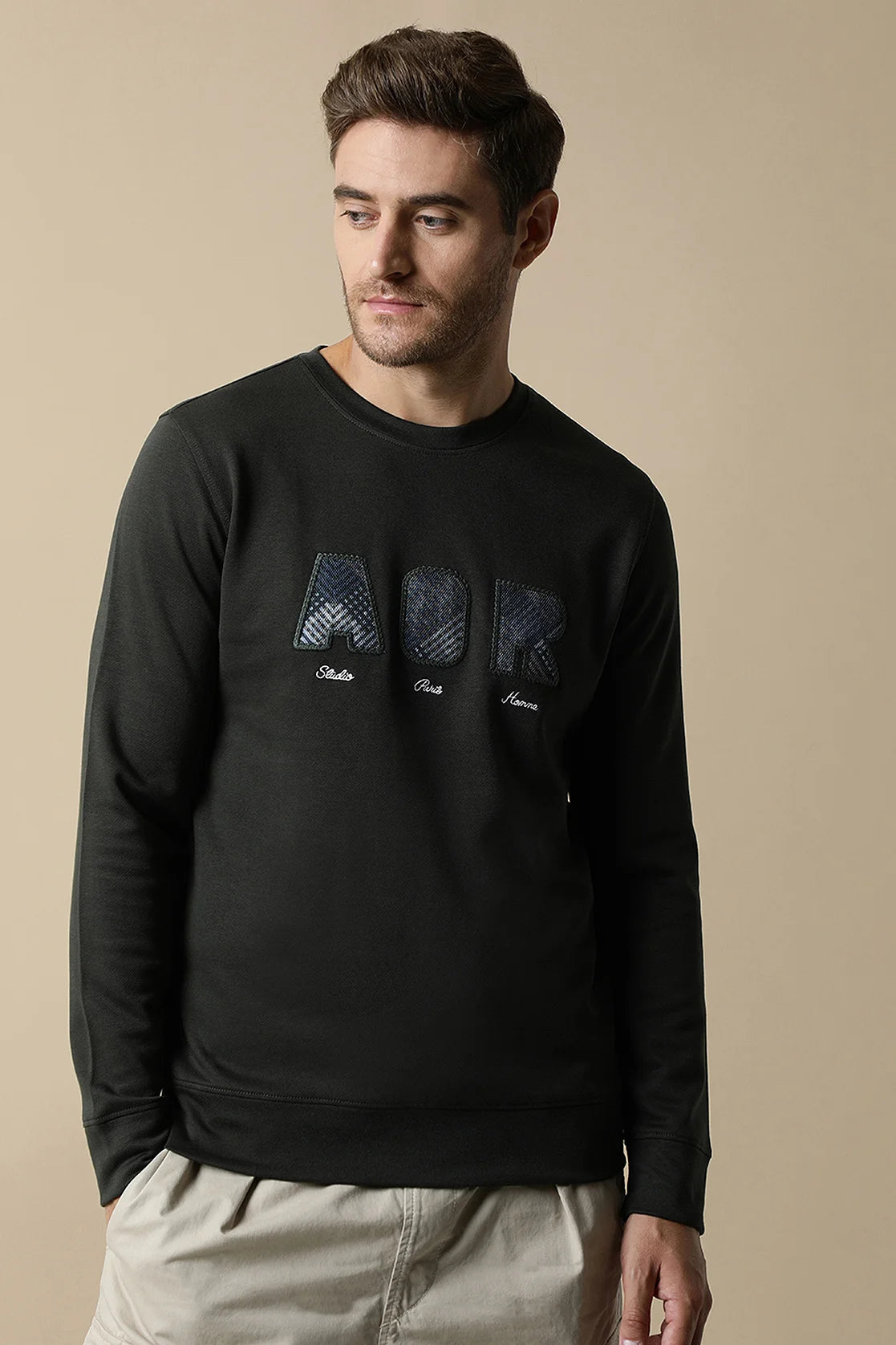 Discover the perfect addition to your wardrobe with this Men's Dark Green Sweatshirt, featuring an elegant Embroidered Chest Design from the trusted brand, Fort Collins. Order now for a stylish and convenient online shopping experience from anywhere in India.