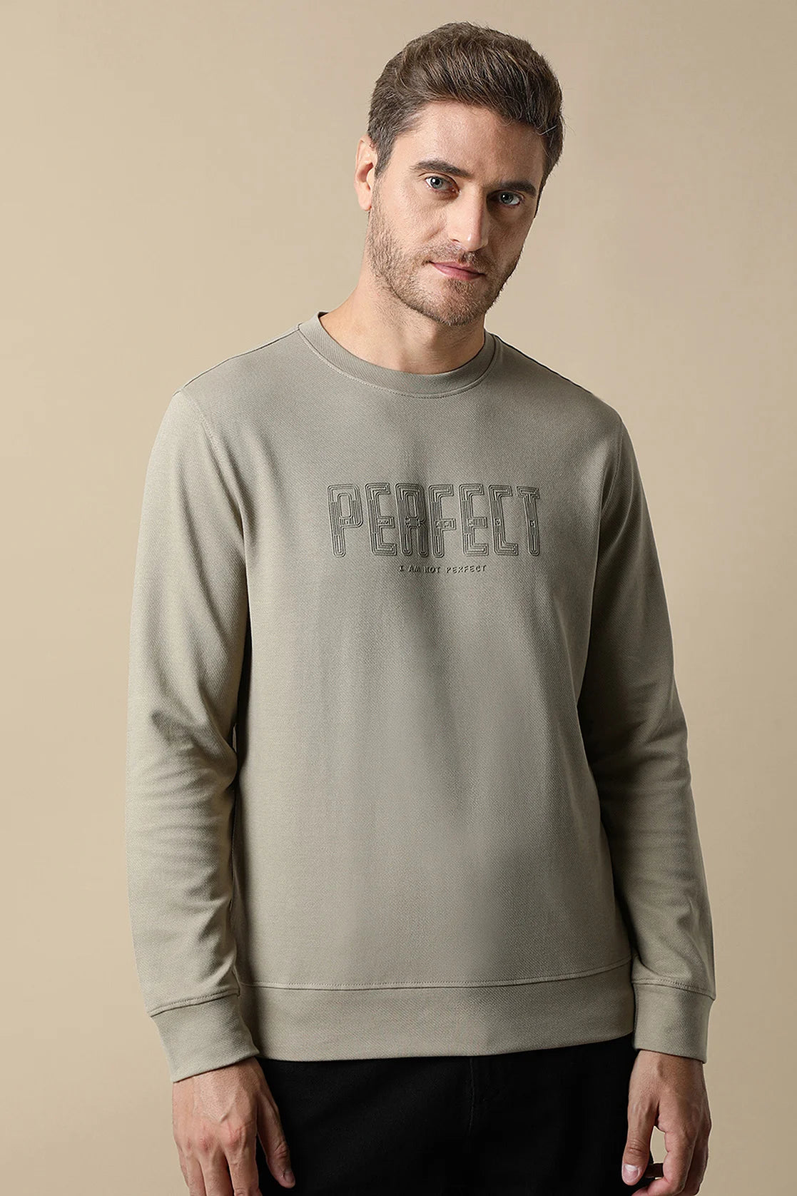 Upgrade your wardrobe with the Men's Fawn Round Neck Sweatshirt from Fort Collins. Featuring an embossed chest print, this trendy sweatshirt is available for purchase online from anywhere in India.