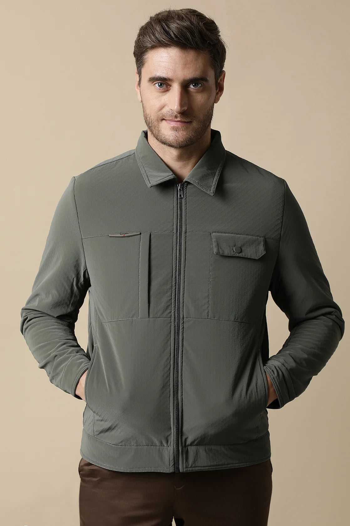 Discover our sleek and trendy Men's Grey PU Coated Jacket from Fort Collins. With a classic front zip, upgrade your wardrobe online from anywhere in India.