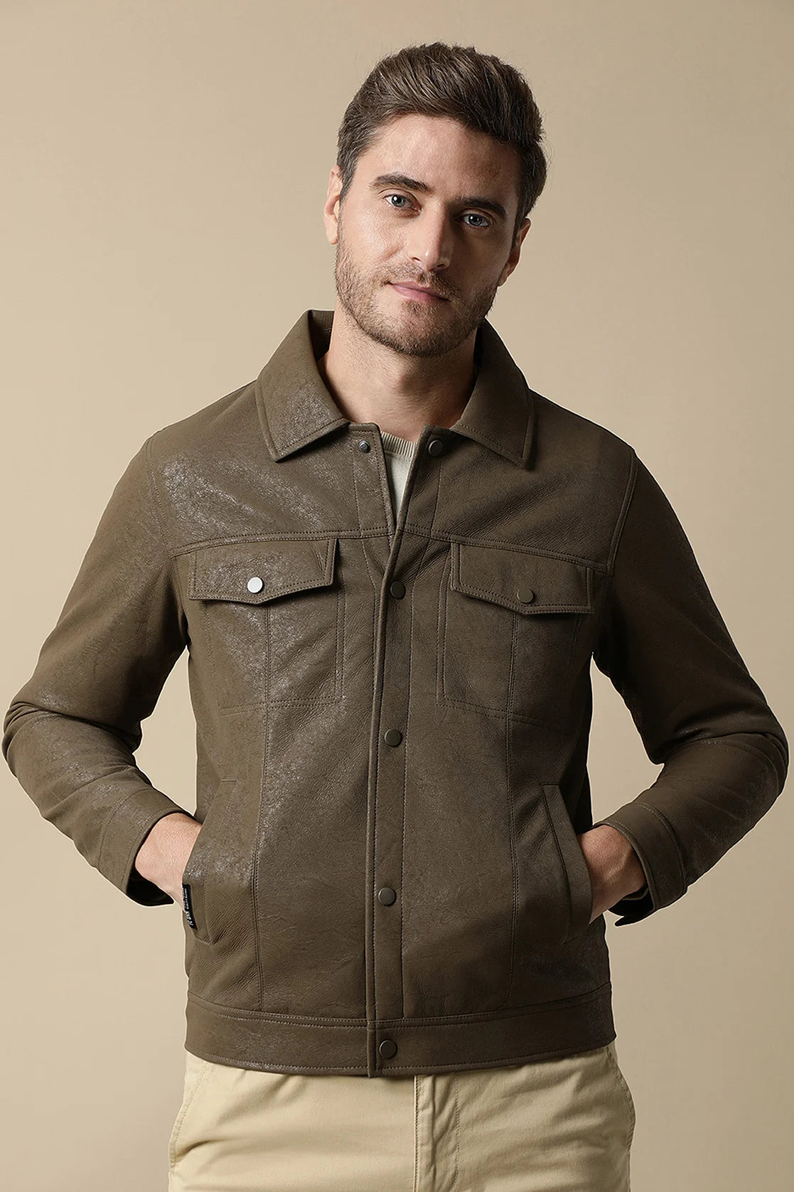 Discover Fort Collins' Men's Stylish Bonded Fabric Shacket in Brown and elevate your wardrobe with a trendy online purchase from anywhere in India. Experience the perfect blend of style and comfort, exclusively crafted for the modern man