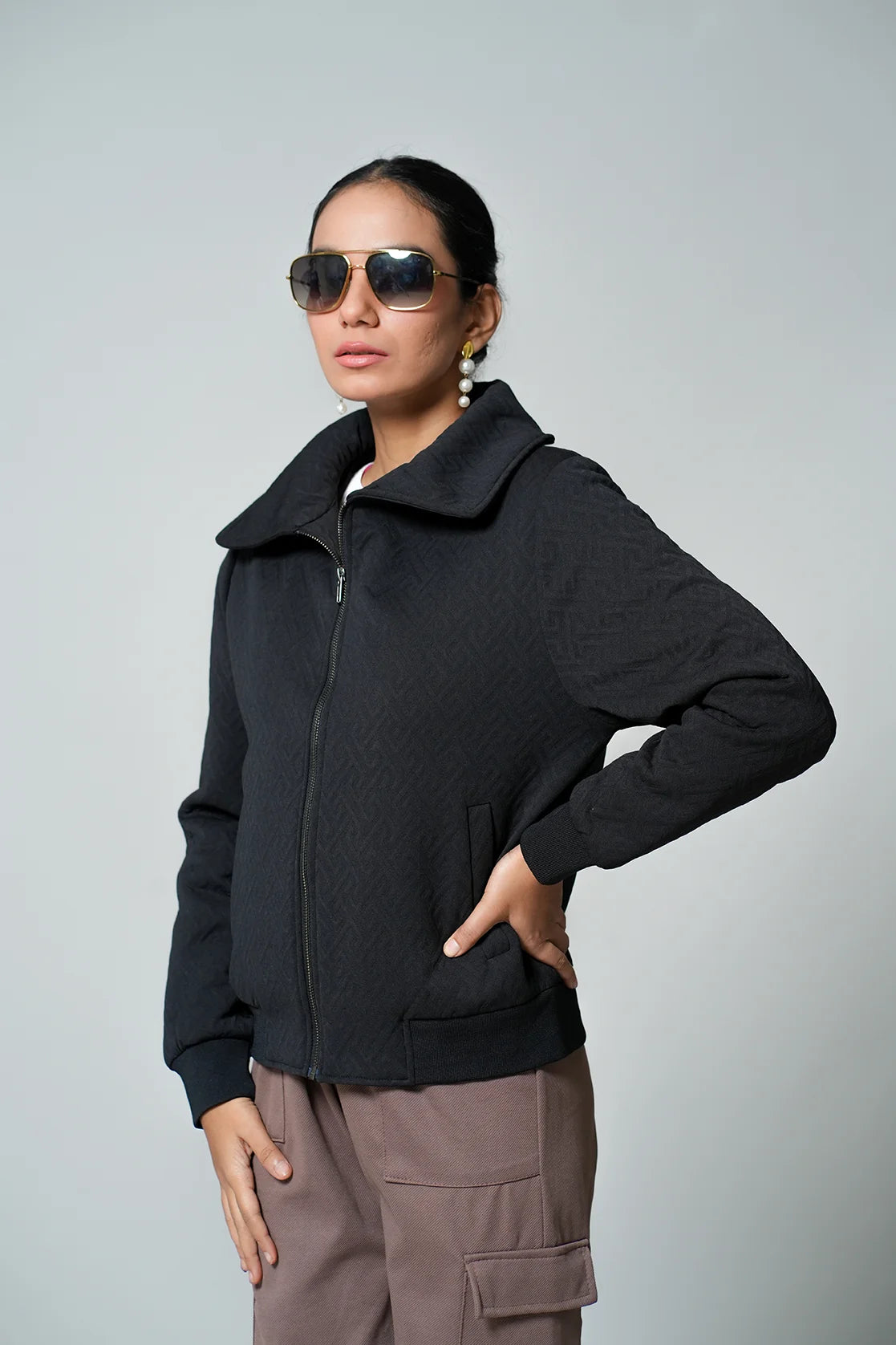 Upgrade your wardrobe with the Fort Collins Women’s Black Structured Fabric Jacket, featuring a quilted lining. Shop online now for this trendy addition to your wardrobe from anywhere in India.