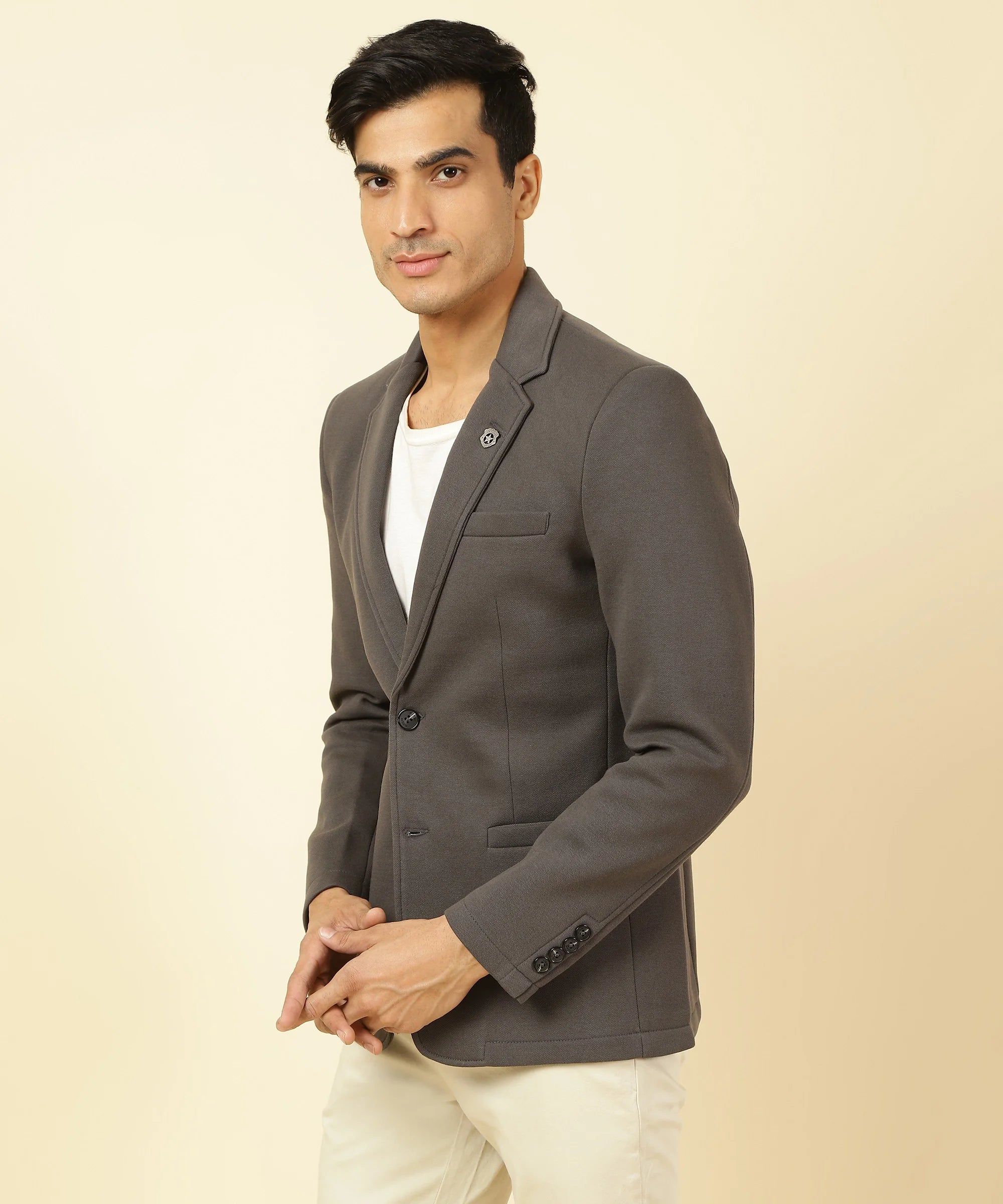 Shop online now for a stylish addition to your wardrobe: Men's Grey Knitted Blazer with Notched Lapel by Fort Collins, available throughout India.