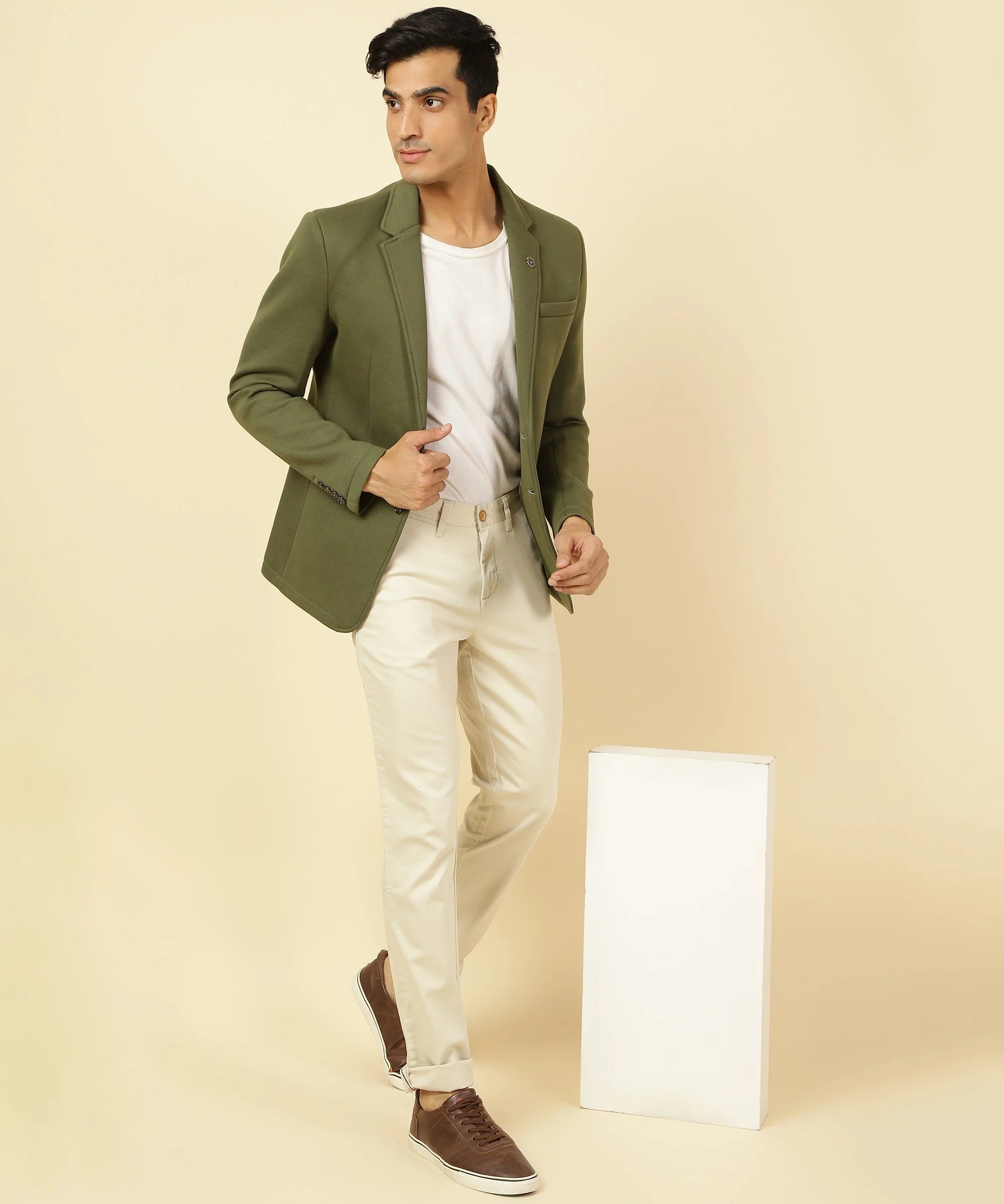 Enhance your wardrobe with this Olive Green Knitted Blazer for men by Fort Collins. Purchase this trendy piece online from anywhere in India.