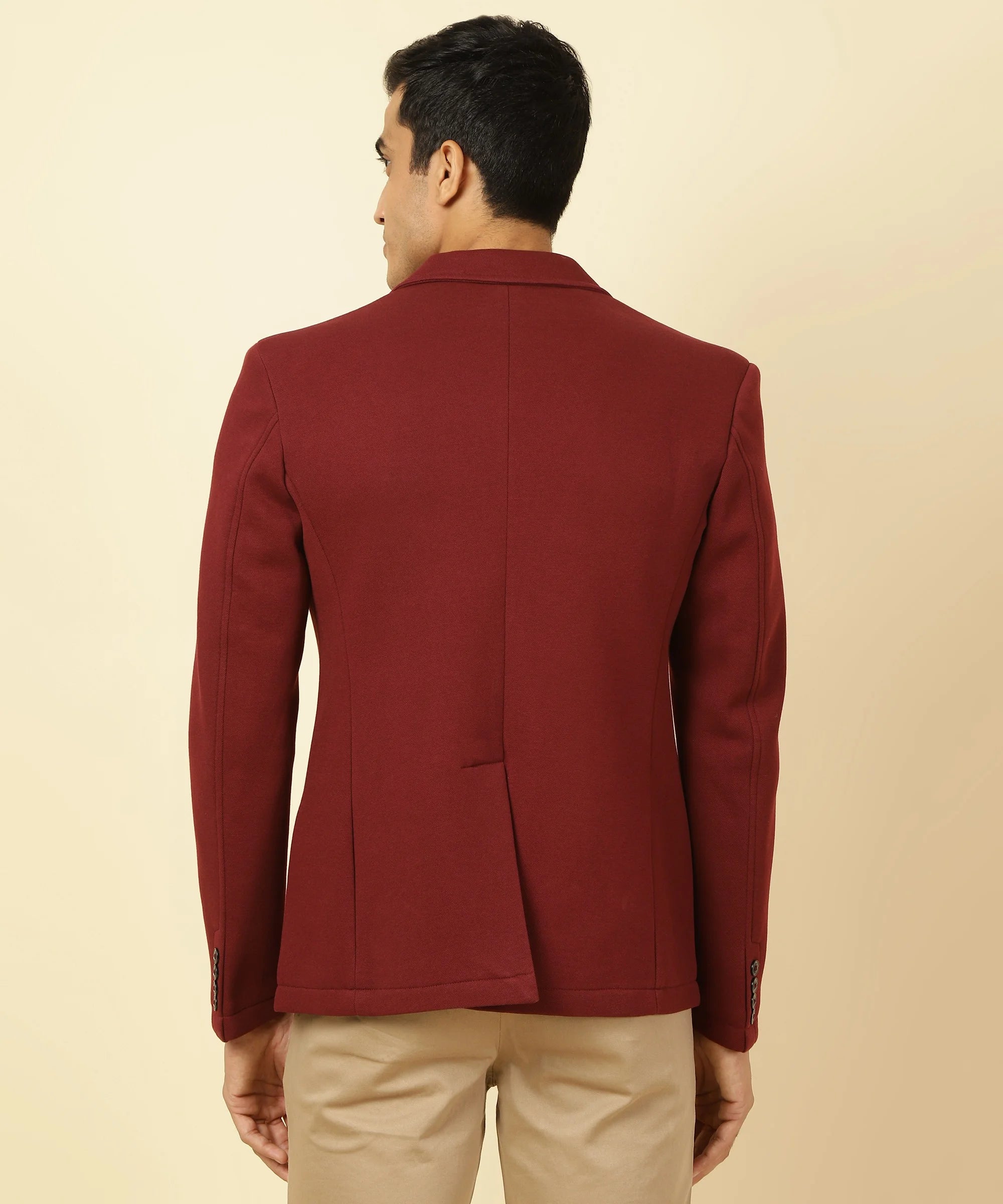 Experience the timeless style of the Men's Wine Knitted Blazer with Notched Lapel by Fort Collins. Shop now from anywhere in India for a fashionable addition to your wardrobe.